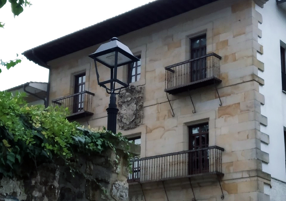 El Ayuntamiento de Elorrio instalará luminarias LED en otras cinco zonas del municipio