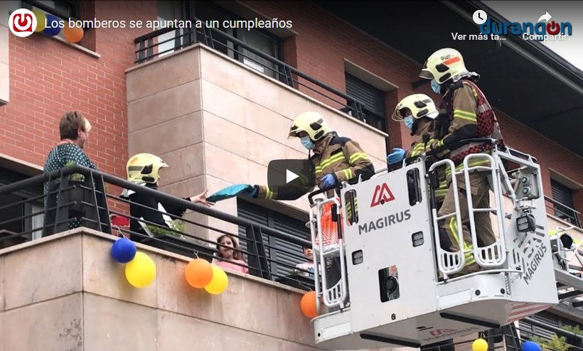 Bomberos homenajean a Joseba Kerejeta en el cumpleaños de su hija