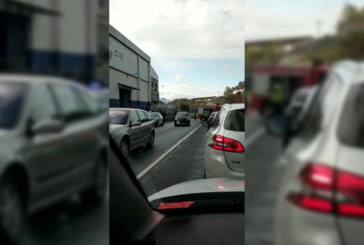 Dos hombres resultan heridos tras chocar sus turismos en Berriz