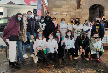 Alumnado de Jesuitas participa en la cuestación a favor de la asociación contra el cáncer de Durango