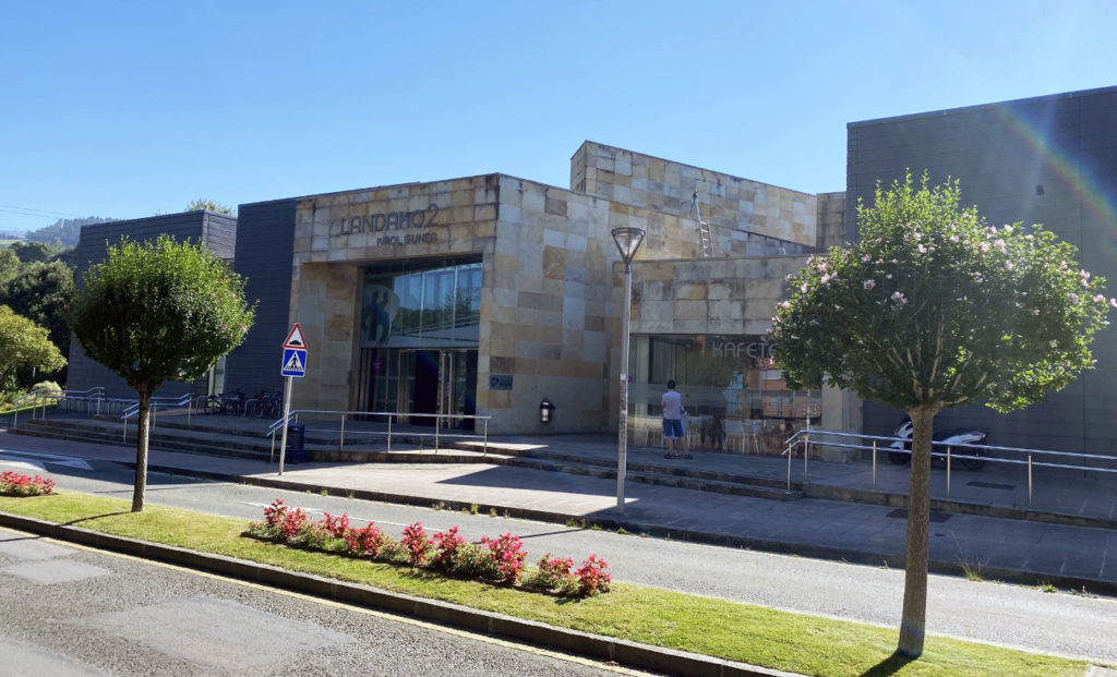 EH Bildu pone en duda la legalidad de no aplicar los precios públicos en vigor en las instalaciones deportivas