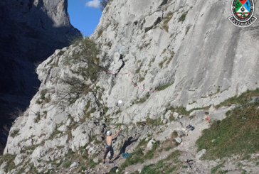 La Ertzaintza prohíbe la escalada en la vía ‘Eskailerak zerura’ de Atxarte
