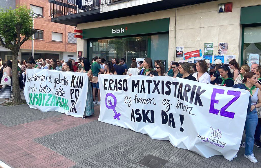 La Comisión de Txosnas denuncia nuevas agresiones machistas en las fiestas de Traña-Matiena
