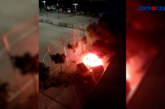 Un incendio calcina 3 vehículos estacionados en Amorebieta