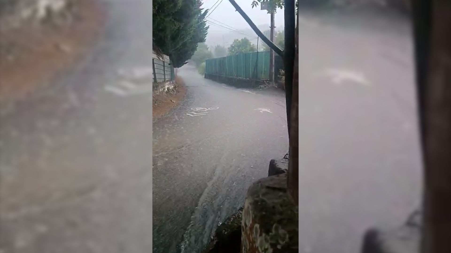 La tormenta convierte el barrio Eguzkitza de Durango en un río