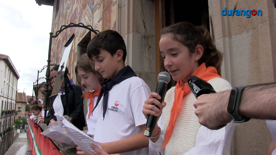 “Jaietan goza dezagun euskaraz!”