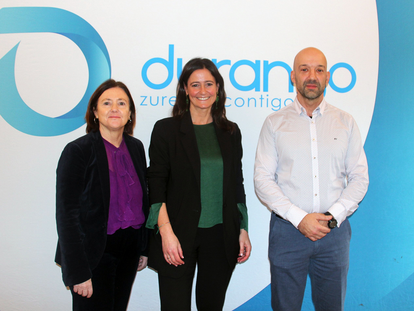 Josune Escota, Mireia Elkoroiribe y Javi Sánchez.