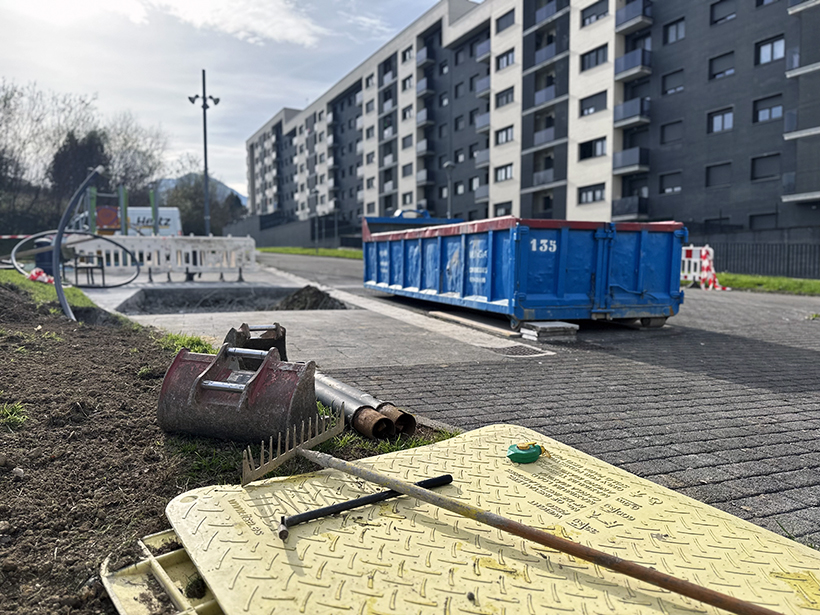 La obra civil del espacio donde se prevé ubicar el WC público de San Fausto.