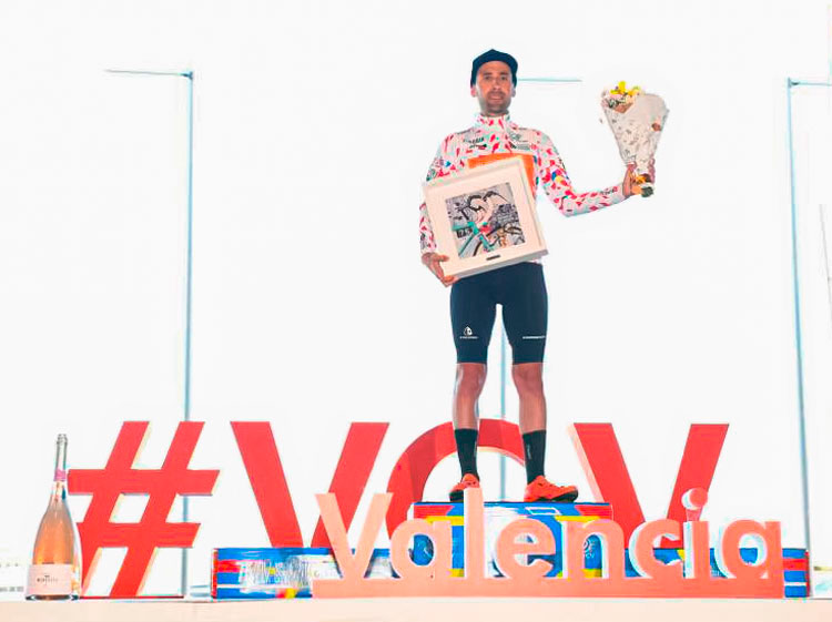 El mañariarra Mikel Bizkarra gana el premio de la Montaña en la Volta a la Comunitat Valenciana