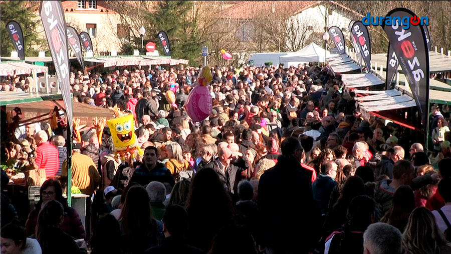 Una feria de San Blas a rebosar