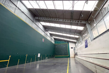 Atxondoko Udalak Apatako frontoiko argiztapena berritu du