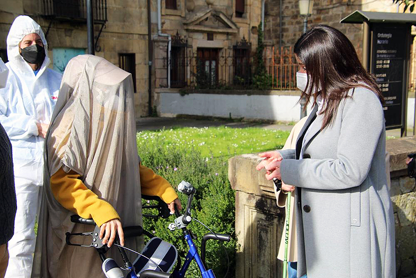 Personas con enfermedades de sensibilidad central participan en una visita al Museo de Durango