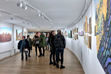 Aratz Azpiri y Gérard Cullell cruzan sus lenguajes visuales en la sala de exposiciones de Ezkurdi