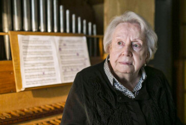 La organista de 99 años Montserrat Torrent ofrece en Durango una mesa redonda y una velada musical