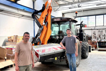 Mallabia refuerza el mantenimiento de caminos rurales con un nuevo brazo desbrozador