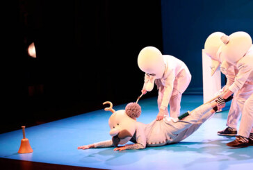 La obra ‘Mr. Bo’, con el actor zornotzarra Javier Renobales, finalista en los Premios Max