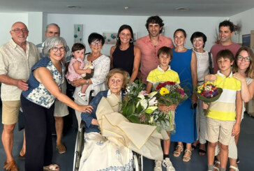 Máxima Severiana Etxebarria celebra su centenario arropada por su familia