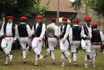 Danzas, bolos y herri kirolak en las fiestas de San Lorenzo en Berriz