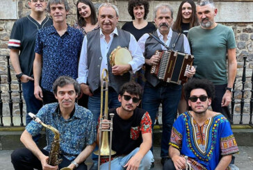 Tapia eta Leturia bandaren kontzertua Etxanoko jaietan