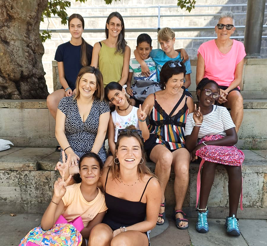 Saharatik uda igarotzera etorri diren haurrak agurtu ditu Elorrioko Udalak