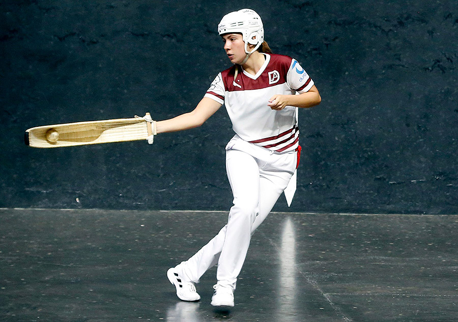 Los dos equipos femeninos de Durango logran el pase a cuartos del Torneo San Fausto