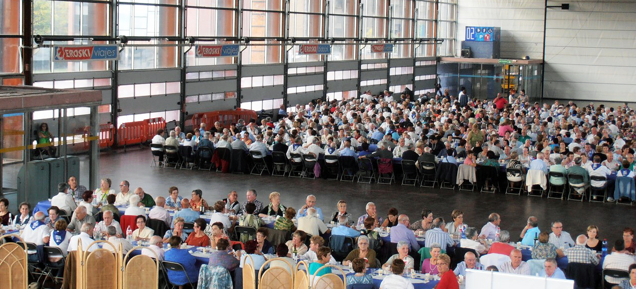 La comida para personas mayores de fiestas amplía su aforo en 150 plazas