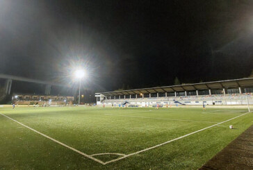 El nuevo sistema de alumbrado del campo de fútbol 11 de Tabira ya está en funcionamiento