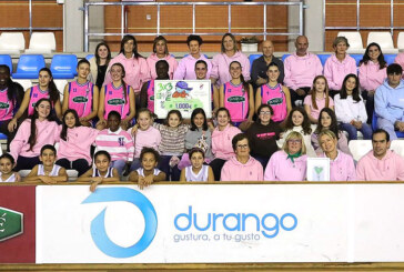 El Tabirako entrega 1.000 euros a la Asociación Contra el Cáncer durante el partido contra el Zornotza ST