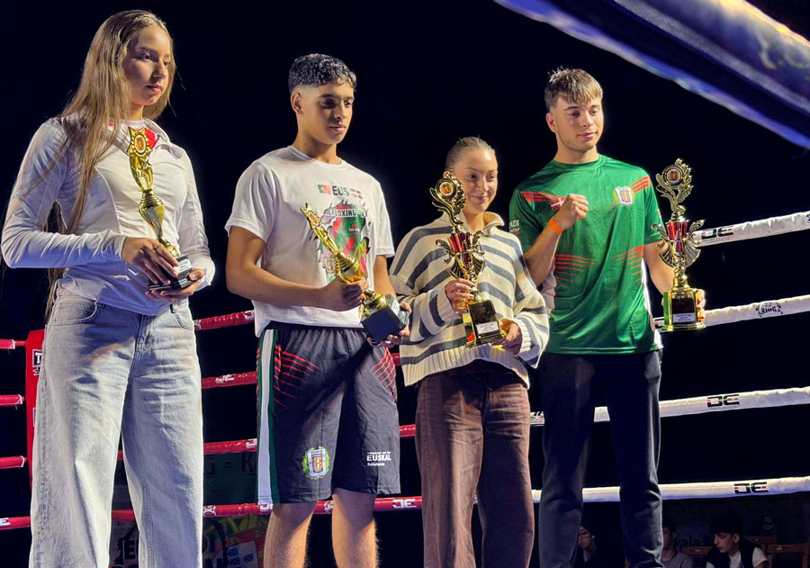 Ilias Rebroub, del Fexmack Abadiño, vence por K.O. en la velada de kickboxing de Mallabia