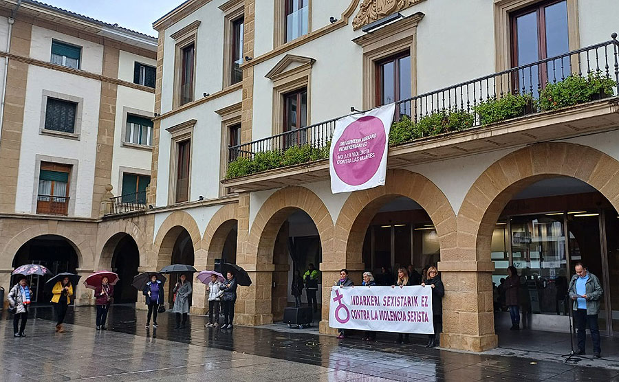 Amorebieta-Etxano abordará la violencia machista desde la literatura, la ciencia y la economía