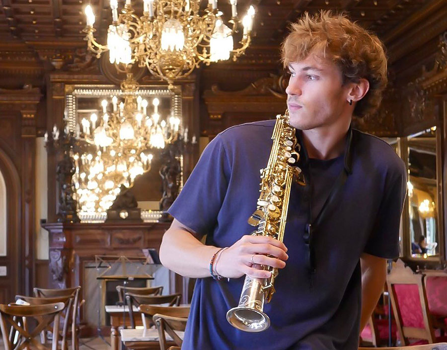 El músico emergente durangarra Antón Gómez será el invitado principal de ‘Jornada Saxo’