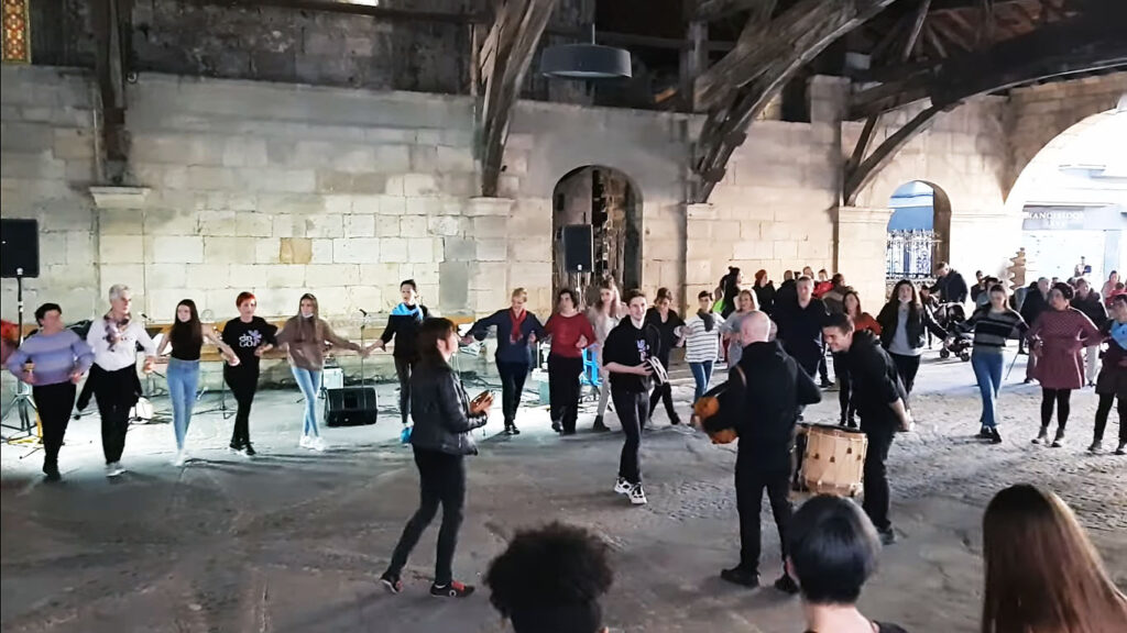 Euskal dantzen saio berri bat Durangon EinGo taldearekin