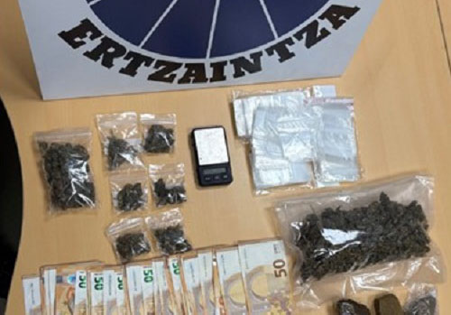 Investigan a un hombre de 68 años por traficar con estupefacientes en una lonja de Durango