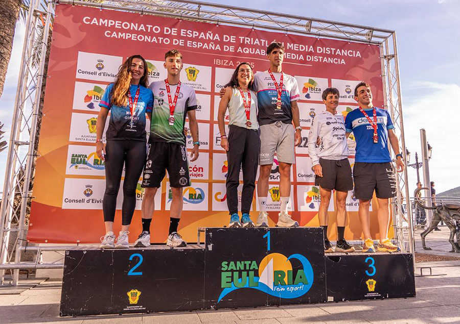 Gurutze Frades logra el tercer puesto en el Campeonato de España de Triatlón Media Distancia
