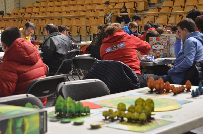 El Centro Zelaieta se transforma este fin de semana en un gran espacio de juegos de mesa con Jokoan