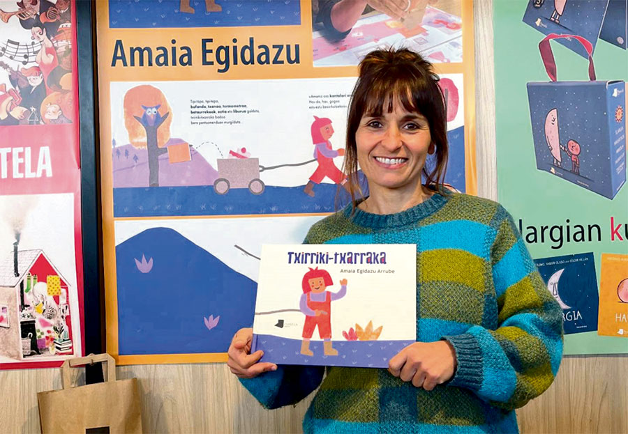 “Idazketa eta ilustrazioa uztartzean hirugarren hizkuntza bat sortzen da”