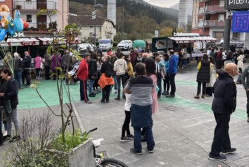 La Feria agrícola y artesana de Atxondo reúne cerca de 30 puestos