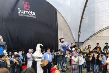 Iurreta enciende la Navidad con talleres, cuentos y visitas mágicas