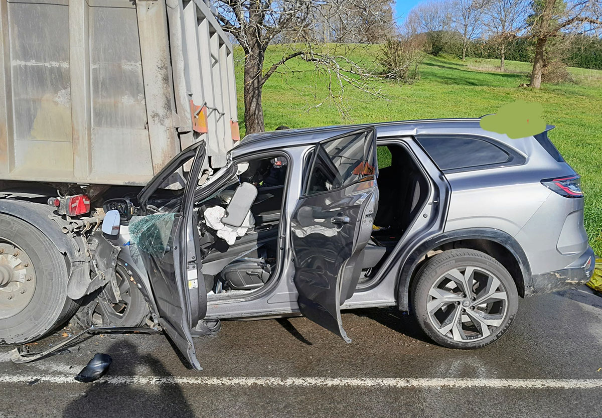 Muere un hombre en un accidente de tráfico en Amorebieta-Etxano