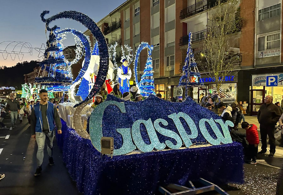 Melchor, Gaspar y Baltasar regalarán ilusión por las calles de Durangaldea
