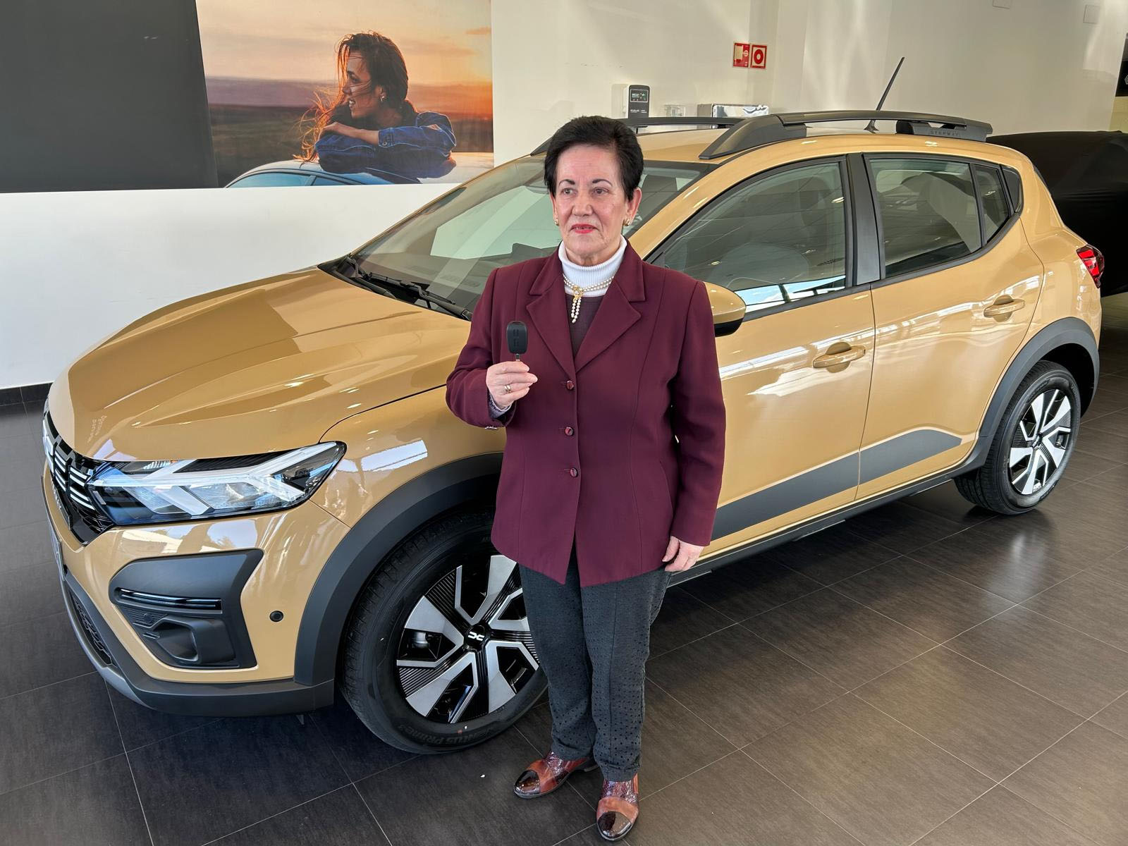 Francisca Paino es la ganadora del coche de la JAED