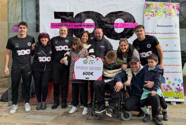 La Durangoko Ehun Ehunak recauda 600 euros para la Asociación Síndrome de Angelman