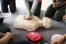 El curso de primeros auxilios de Amorebieta se centrará en el uso de desfibriladores y la reanimación