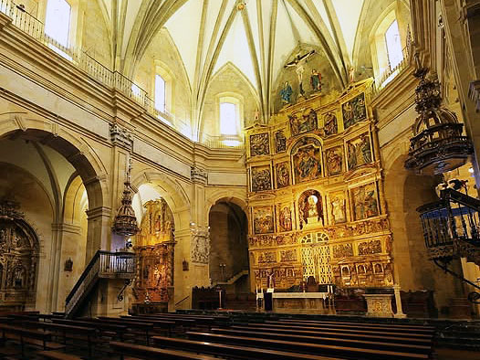La Oficina de Turismo ofrece visitas guiadas que permitirán descubrir los tesoros de la Basílica de Santa María