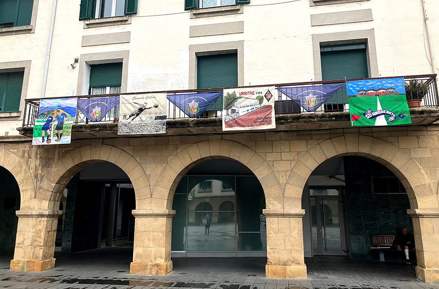 El concurso Enrike Renteria y los ‘zintzilik’ impulsarán la creación artística en Amorebieta