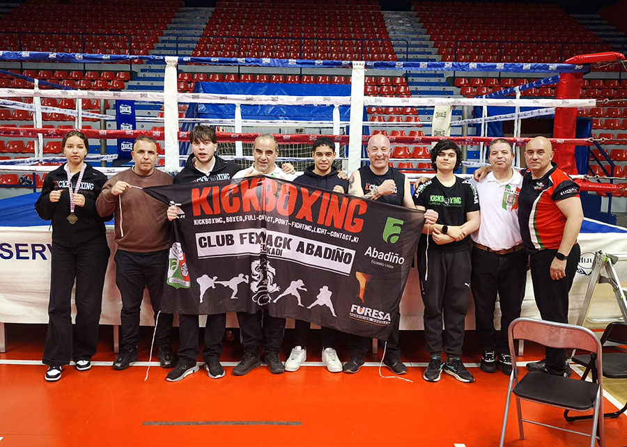 Fexmack Abadiño destaca con siete medallas de oro en el Campeonato de Euskadi de kickboxing