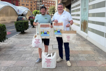 Iurreta incentiva las compras de junio con bolsas reutilizables y el sorteo de tres relojes inteligentes