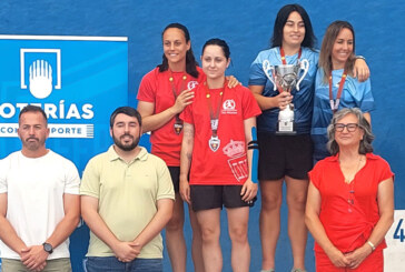 Maialen Bilbao vuelve a subir al podio estatal de frontenis
